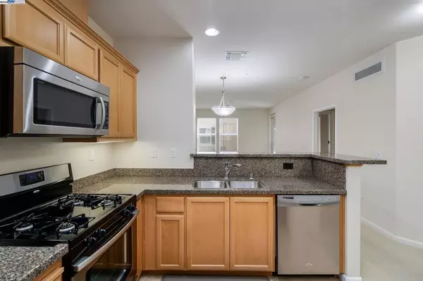 Dublin, CA 94568,3420 Finnian Way #228