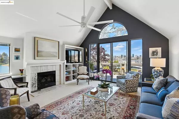 Alameda, CA 94501,23 Redondo Court