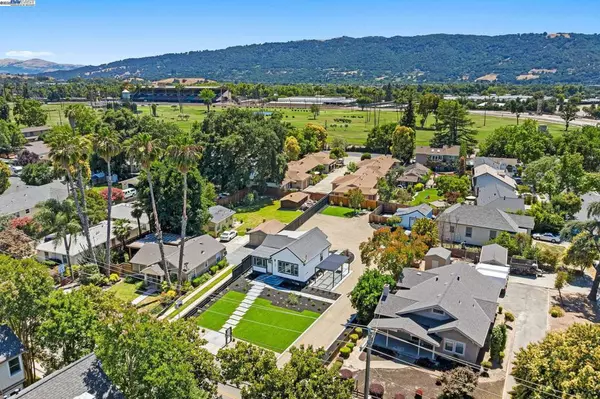 Pleasanton, CA 94566,1038 Division St