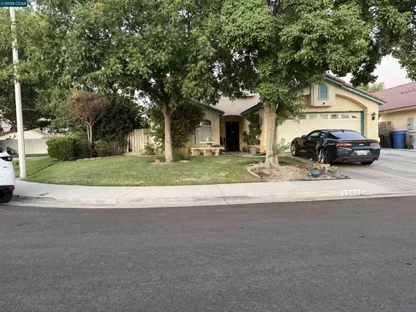 2306 River Ct, Delano, CA 93215