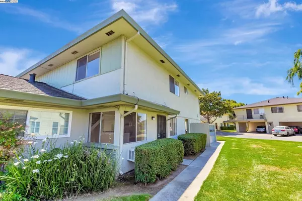 Union City, CA 94587,2274 Peacock Pl #3
