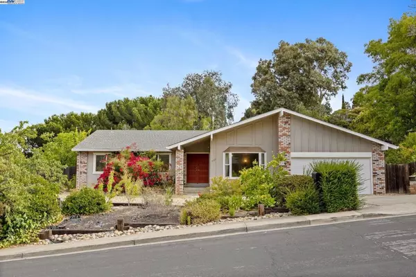 4321 Kingswood Dr, Concord, CA 94518