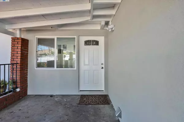 Hayward, CA 94544,28315 Rochelle Ave