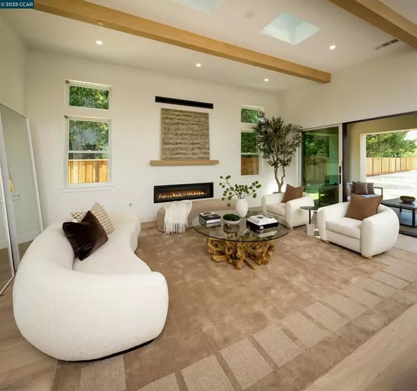 Napa, CA 94558,1015 Borrette Court