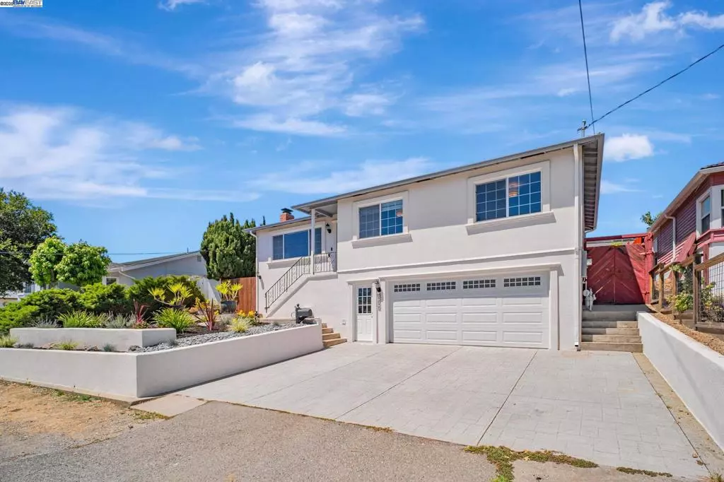 Castro Valley, CA 94546-1532,5232 Proctor Road