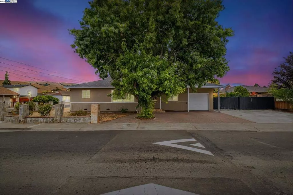 Hayward, CA 94544,32306 Ithaca St