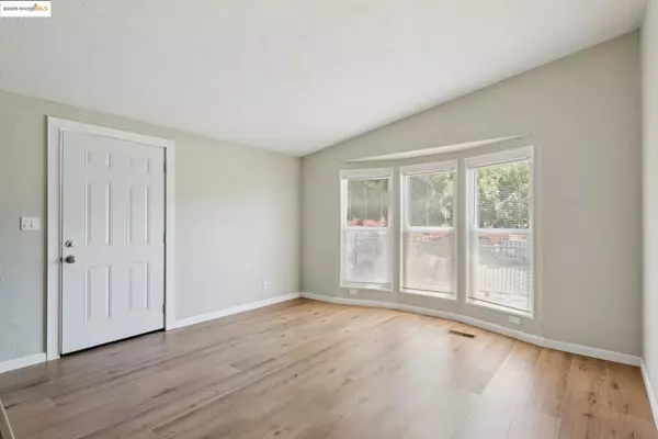 Oakland, CA 94605,2455 89Th Ave