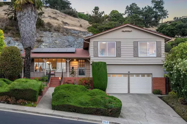 Oakland, CA 94619,598 CRESTMONT DRIVE