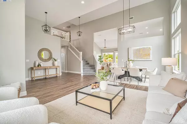 Hayward, CA 94542,25389 Old Fairview Ave