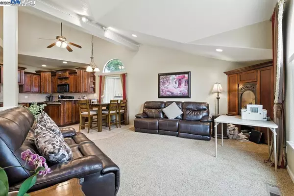 Castro Valley, CA 94552,21798 Independent School Rd