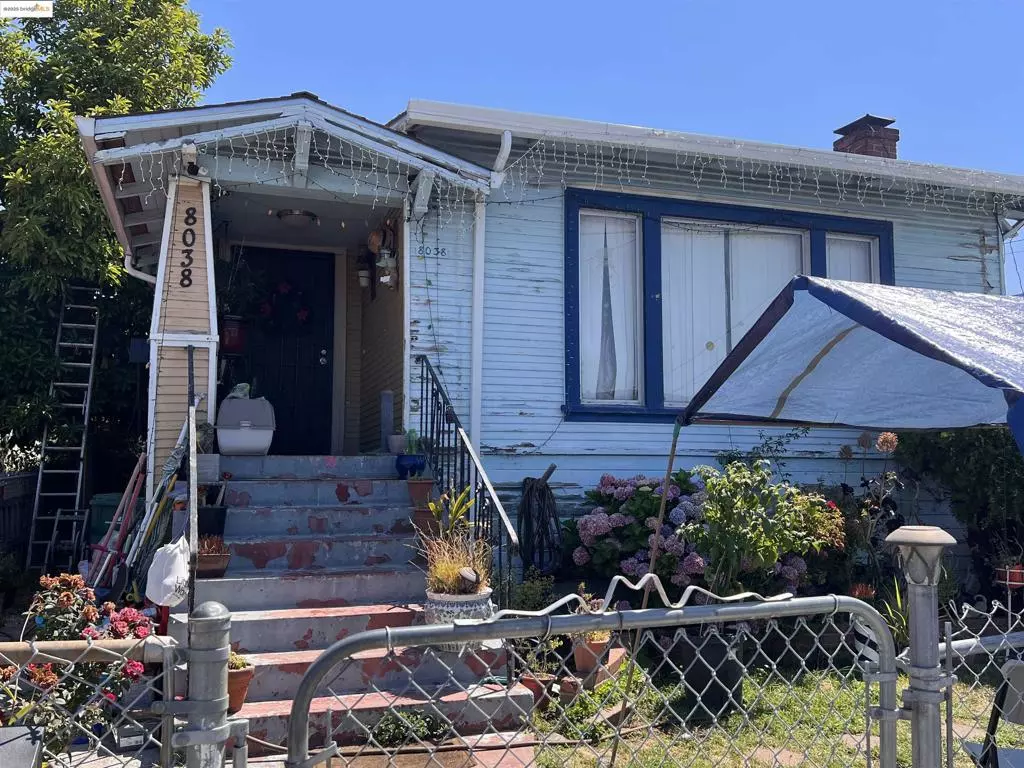 Oakland, CA 94605,8038 Idlewood St