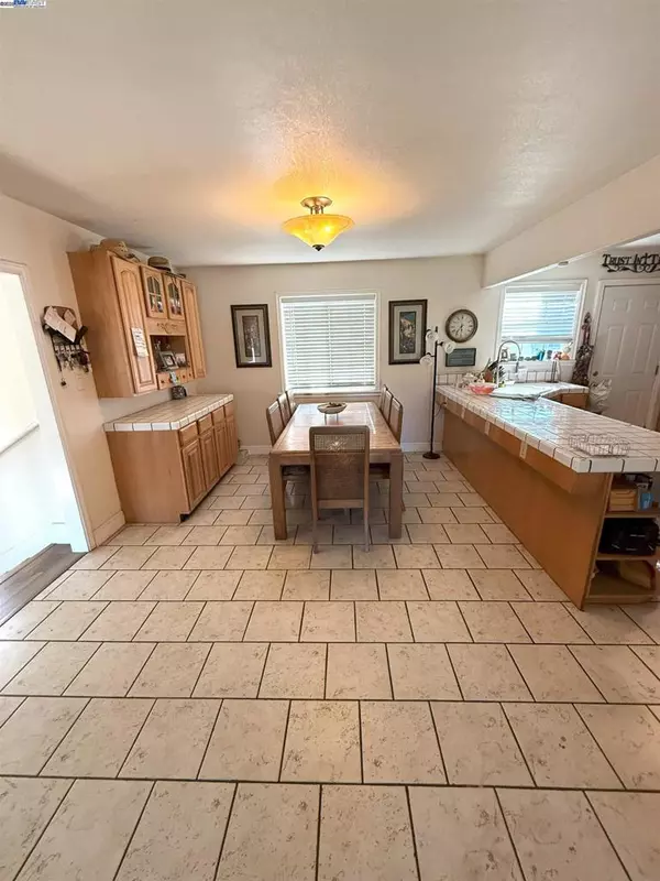Bethel Island, CA 94511,6943 Piper Rd