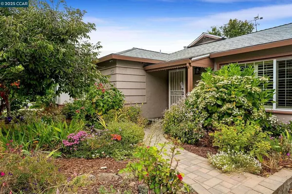 16063 Berkshire Dr, Castro Valley, CA 94578
