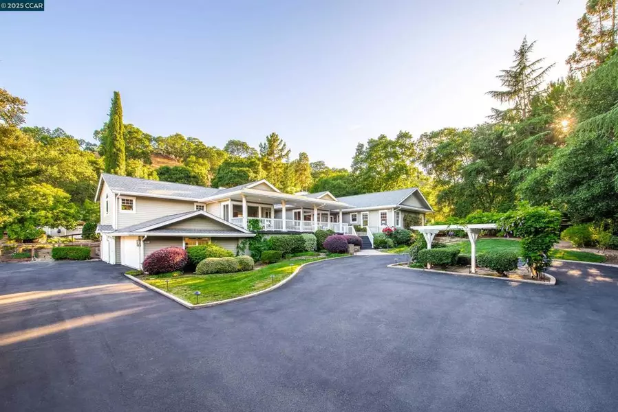 3421 Echo Springs Road, Lafayette, CA 94549