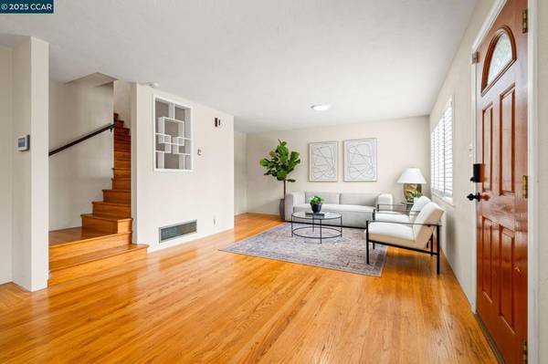 Oakland, CA 94606,1232 E 20Th St