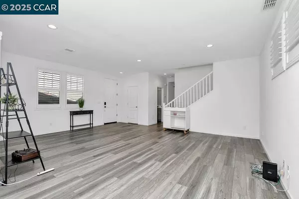 El Sobrante, CA 94803,476 Colina Way