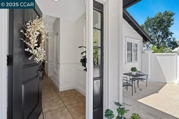 Walnut Creek, CA 94596,11 Rudgear Dr
