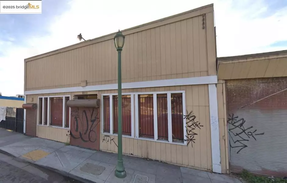 9915 Macarthur Blvd, Oakland, CA 94605