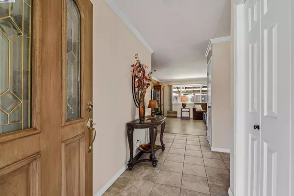 Union City, CA 94587,2611 Quail Ct.
