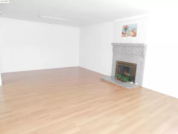 San Leandro, CA 94578,3411 Del Monte Way