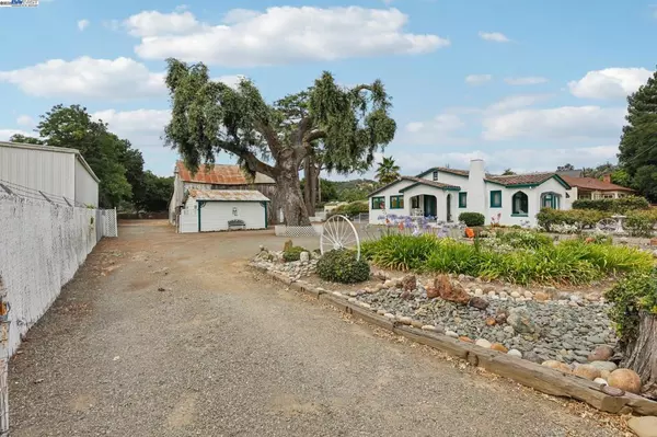 Sunol, CA 94586,11768 Main St
