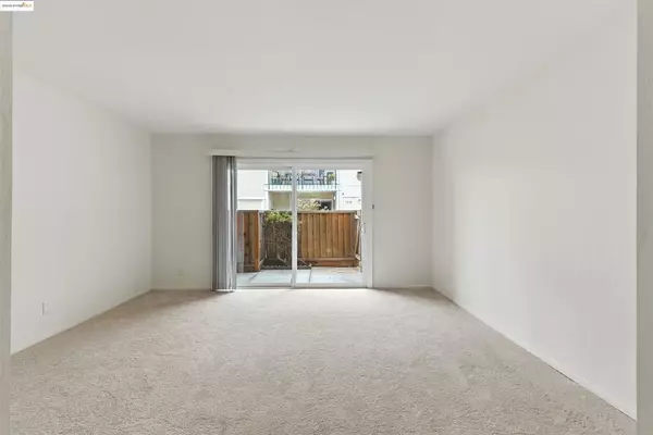 San Leandro, CA 94577,14617 Doolittle Dr