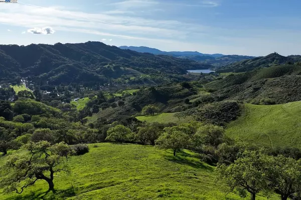 Morgan Hill, CA 95037,0 Oak Glen Ave