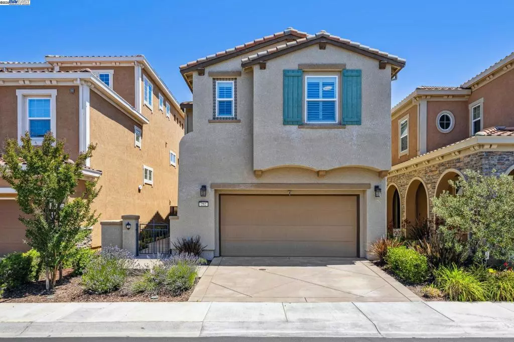 Hayward, CA 94542,252 Benmore Dr