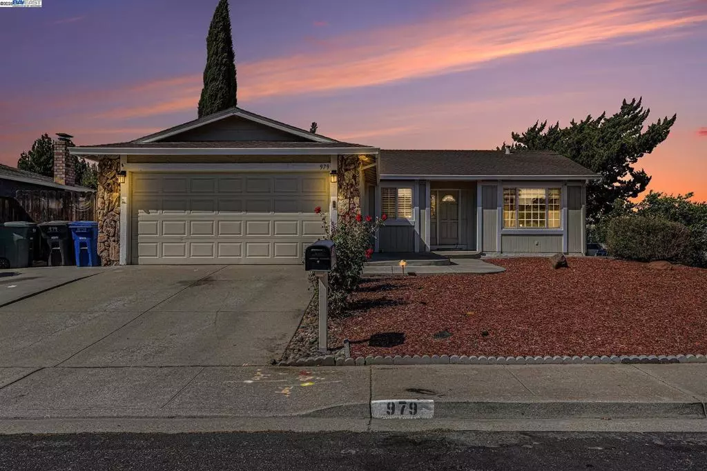 Pittsburg, CA 94565,979 Newcastle Way