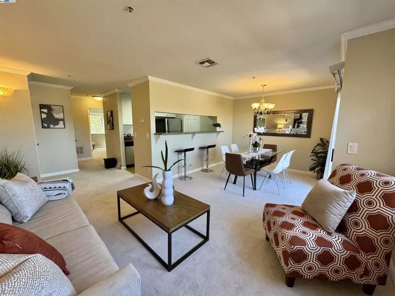 490 Bollinger Canyon Ln #367, San Ramon, CA 94582