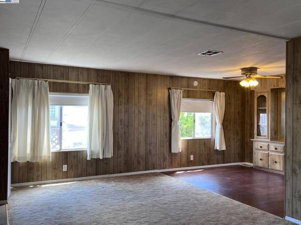 Hayward, CA 94544,1352 Chelsea Way