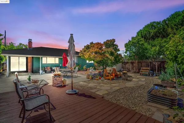 Hayward, CA 94545,1393 West St