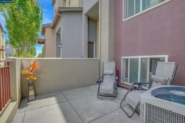 San Pablo, CA 94806,2725 Holly St