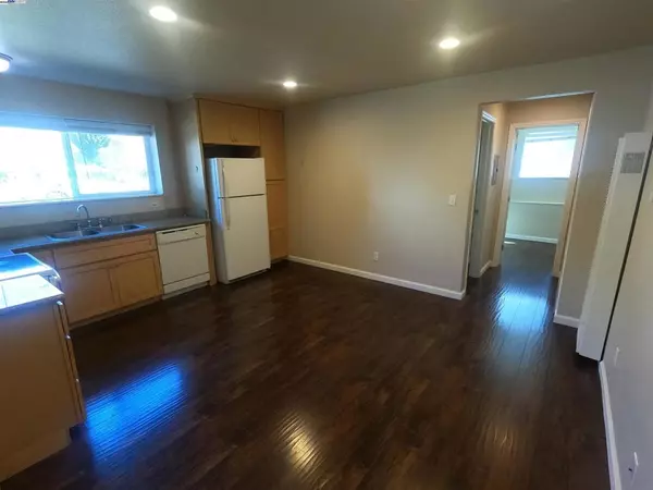 San Leandro, CA 94577,279 Estabrook St
