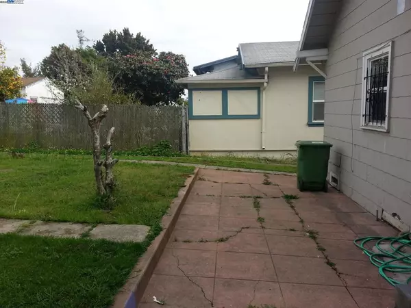Oakland, CA 94601,Address not disclosed