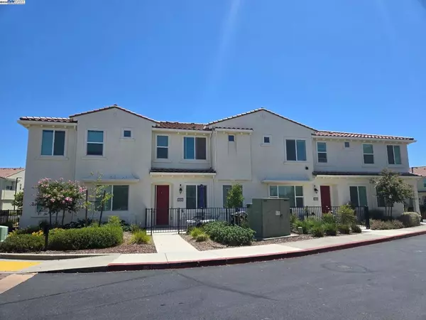 Sacramento, CA 95835,5301 E Commerce Way #54102