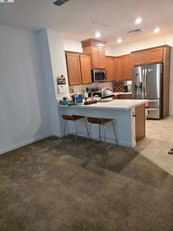 Sacramento, CA 95835,5301 E Commerce Way #54102
