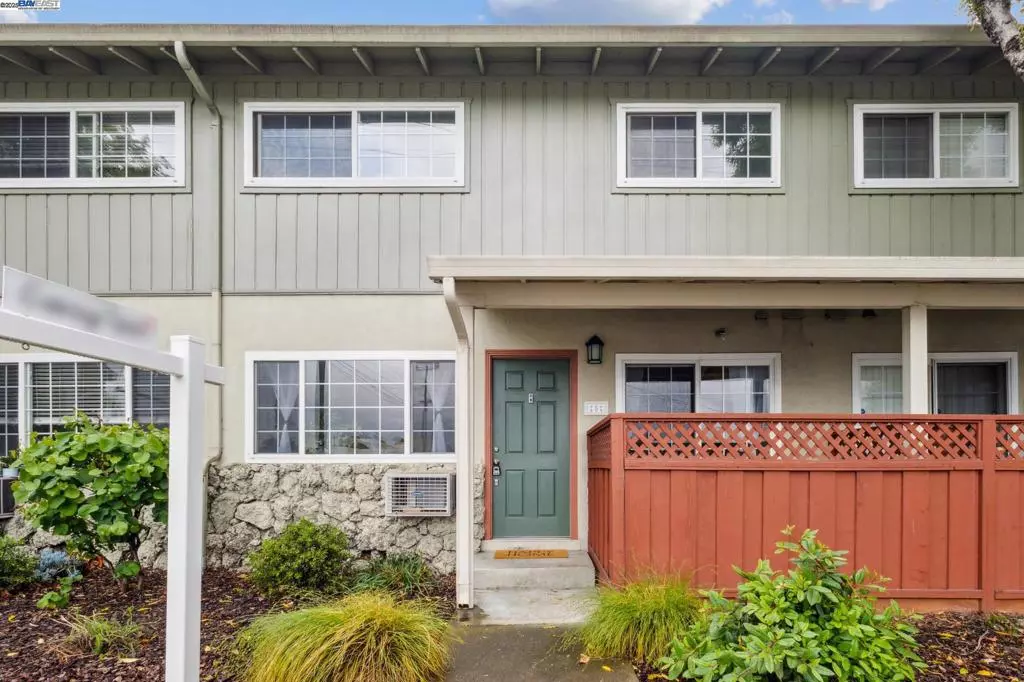 San Leandro, CA 94579,700 Fargo Ave #5