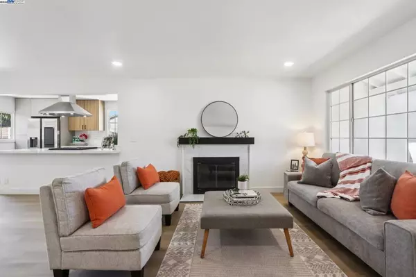 Hayward, CA 94541,966 Cottonwood Ave