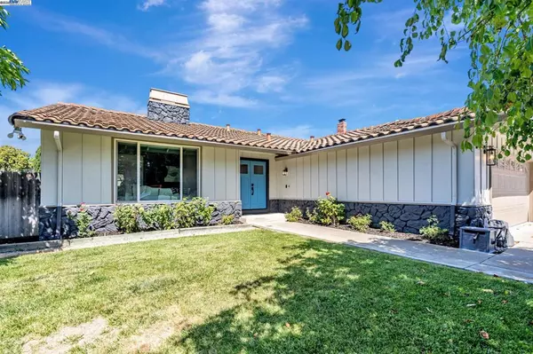 Union City, CA 94587,30703 Wainwright Ct