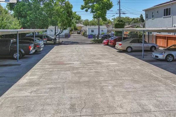 Hayward, CA 94541,350 Smalley Ave