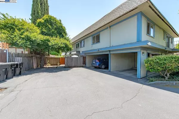 Pleasanton, CA 94588,4327 Fairlands Dr