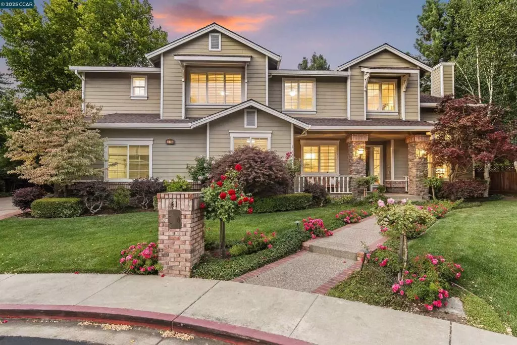 Moraga, CA 94556,61 Corte Maria