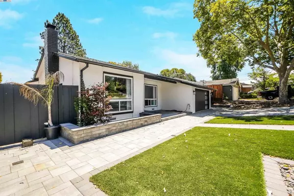 Pleasant Hill, CA 94523,589 Maureen Ln