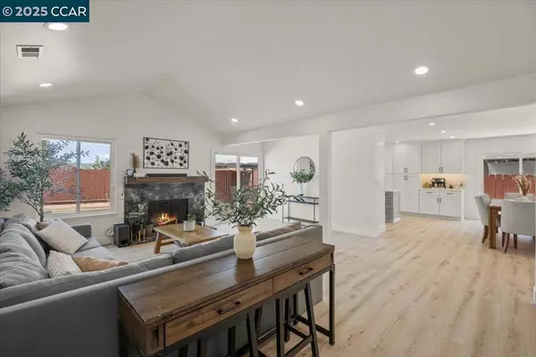 Hercules, CA 94547,118 Cottonwood Ct