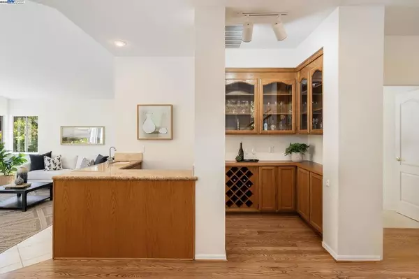Pleasanton, CA 94566,851 Independence Ct