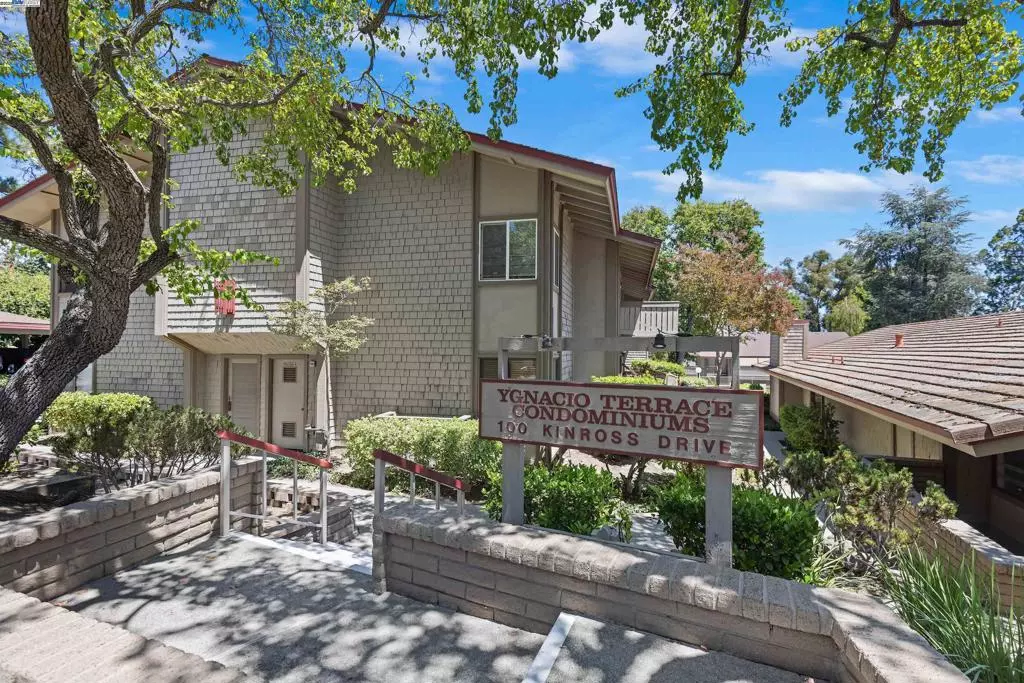 Walnut Creek, CA 94598,100 Kinross Drive #42