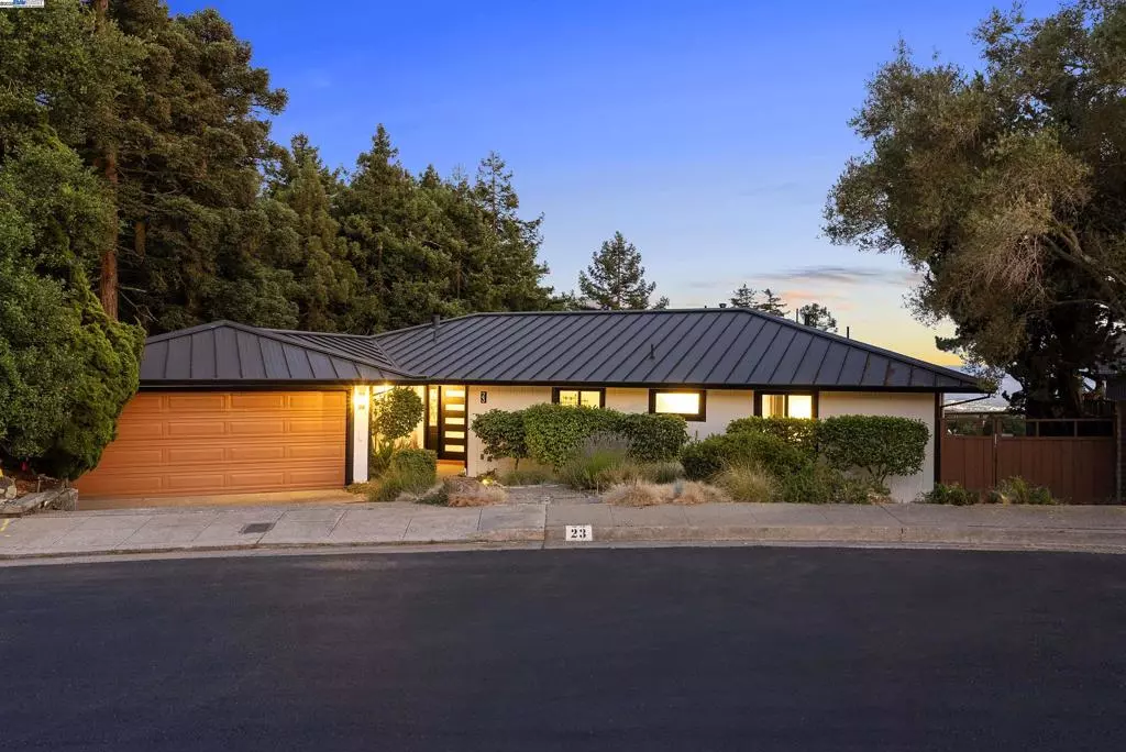 Oakland, CA 94619,23 Bell Waver Way