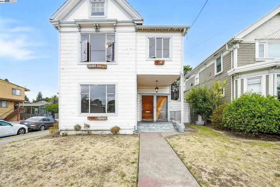 556 Alcatraz Ave, Oakland, CA 94609