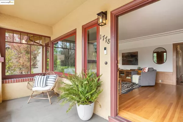 Oakland, CA 94611,1778 Pleasant Valley Ave